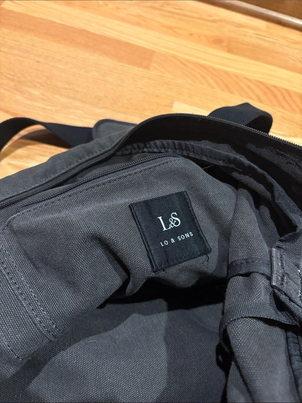 Lo & Sons Catalina Deluxe Tote Canvas Gray